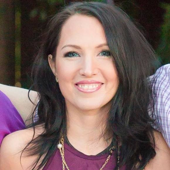 Meet your Posher, Gina - Picture 1 of 6